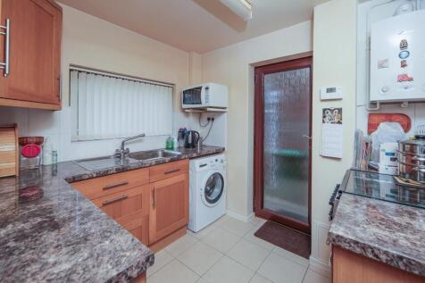 4 Brunel Close Cv31-3.jpg