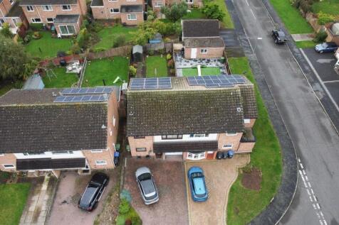 4 Brunel Close Cv31-20.jpg
