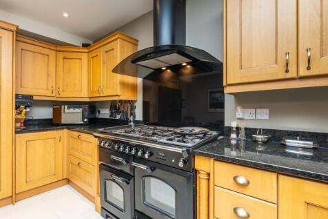 KITCHEN 3.jpg