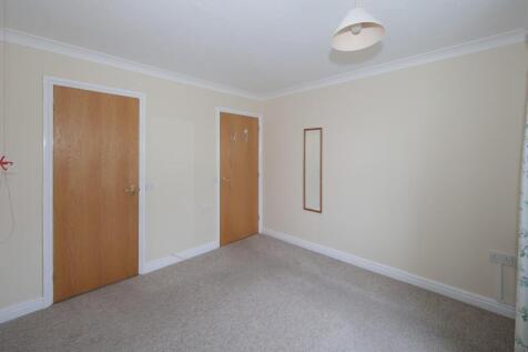 50 Oakfield House CV32-8.jpg