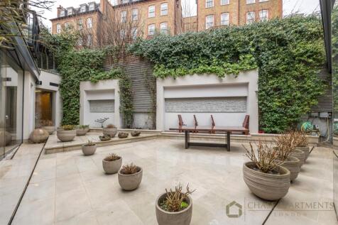 Grosvenor Gardens Mews North, London SW1W