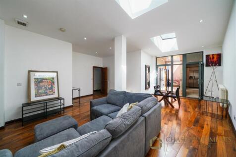 Cube House SE16 3GD-3.jpg