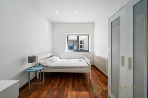 Cube House SE16 3GD-10.jpg