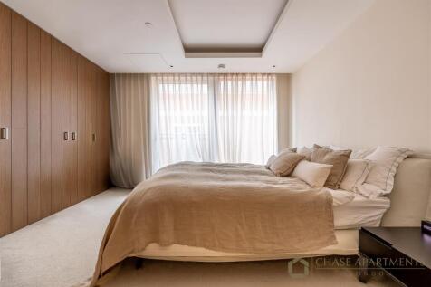 190Strand-6.jpg