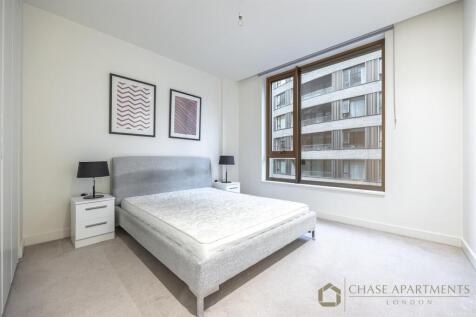 bedroom-Televisioncenter-Wood-Crescent-W12-jpg