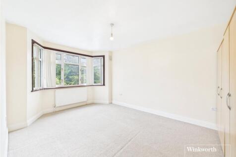 Rear Beadroom