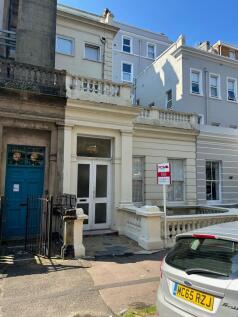 Entrance to Howard House