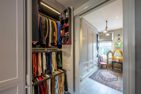 Principle Dressing Room