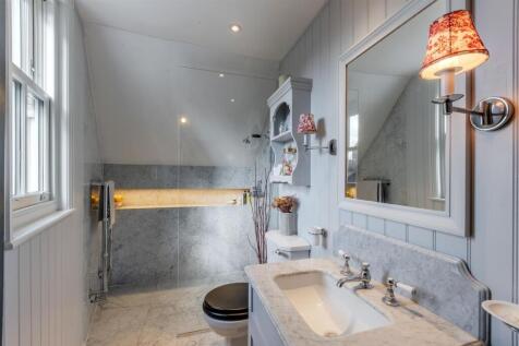 Top Floor Shower Room