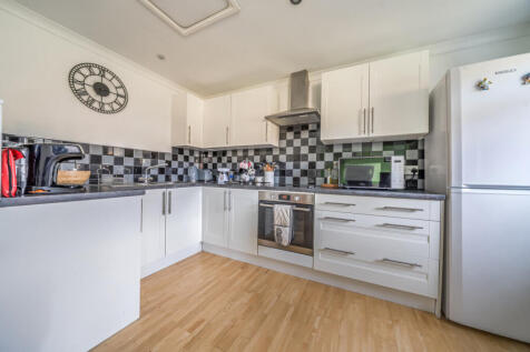 1372667-11-68fa33...