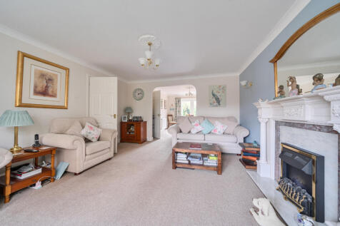 1376092-6-690cb04...