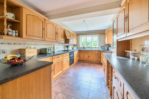 1376092-19-690cb1...