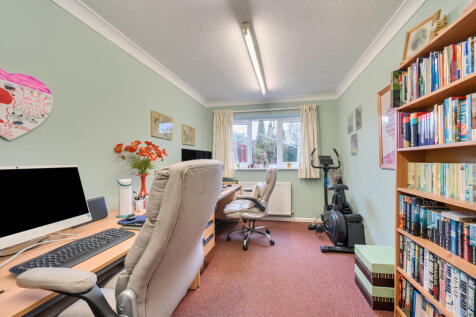 1376092-3-690caff...