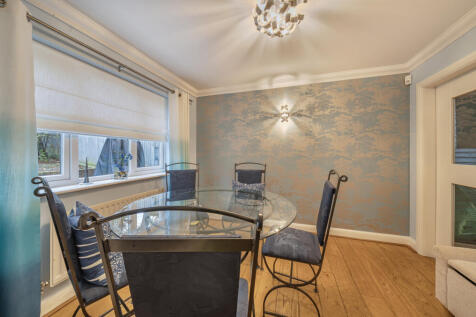 1387816-8-6931ad7...