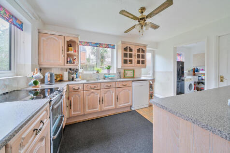 1387616-9-693177f...