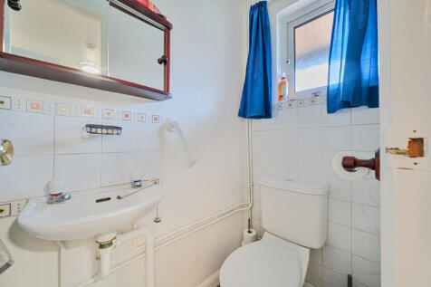 1387616-12-693178...