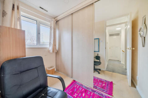 1387616-17-693178...