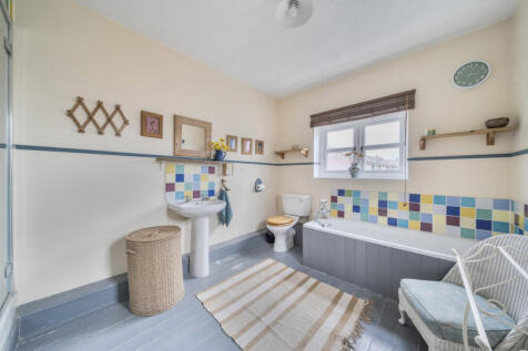 1358217-5-68d6b98...