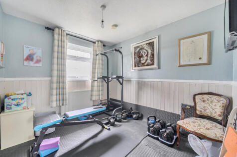 1362754-9-68ee4d6...