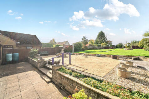 1371782-6-68ff670...