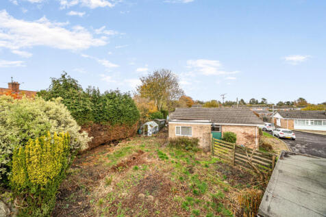 1373074-1-690b5bb...