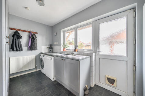 1375106-13-6909f8...