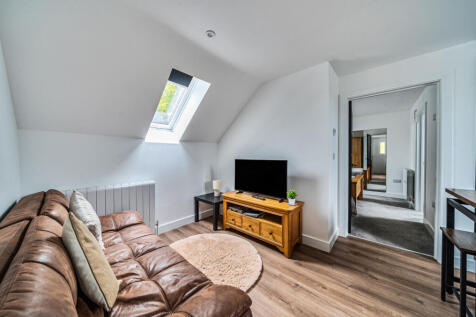 1356069-9-68f2722...