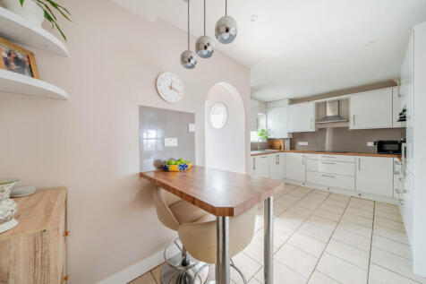 1385670-12-69284e...