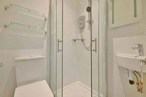 Ensuite 2.jpg