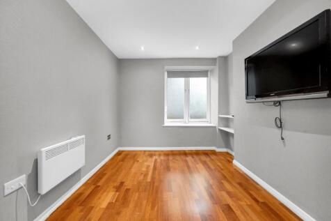 Bedroom 2(2)