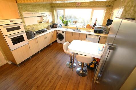 Kitchen 1.JPG
