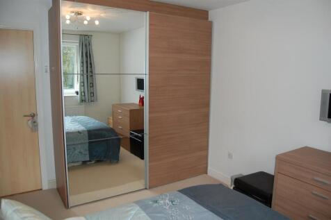 bedroom-facing in.jpg