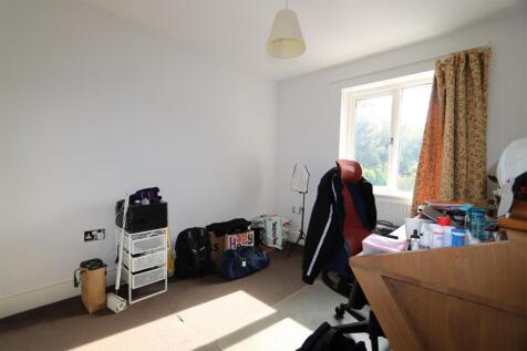 Bedroom 4.JPG
