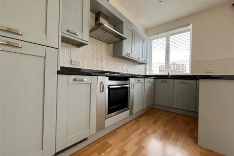Living/Kitchen Area