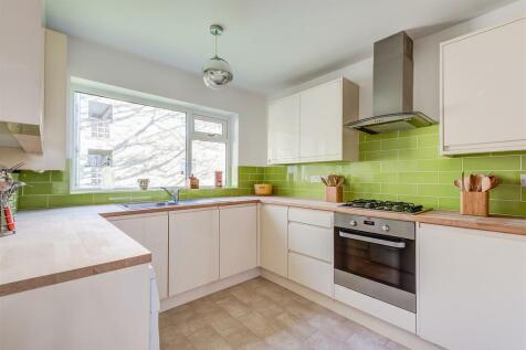 4LaurelCourt(Interior)(10of20).jpg
