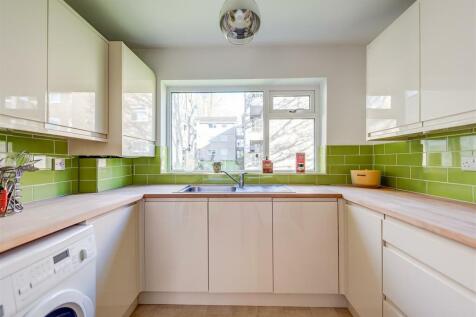 4LaurelCourt(Interior)(14of20).jpg