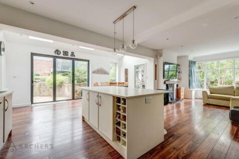112RinginglowRoad(Interior)(14of45).jpg