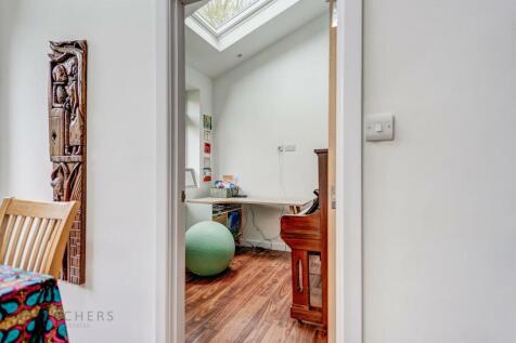 112RinginglowRoad(Interior)(17of45).jpg