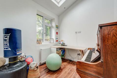 112RinginglowRoad(Interior)(18of45).jpg