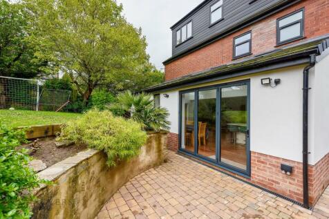 112RinginglowRoad(Exterior)(11of12).jpg