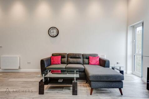 Apt.15BeauchiefGrove(Interior)(8of23).jpg