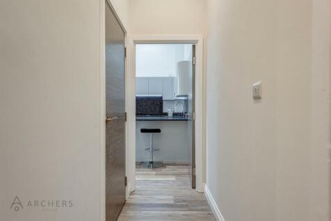 Apt.15BeauchiefGrove(Interior)(1of23).jpg