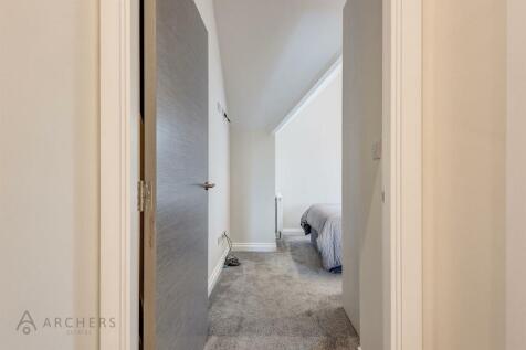 Apt.15BeauchiefGrove(Interior)(17of23).jpg