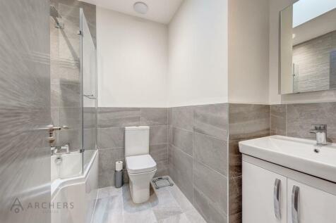 Apt.15BeauchiefGrove(Interior)(14of23).jpg