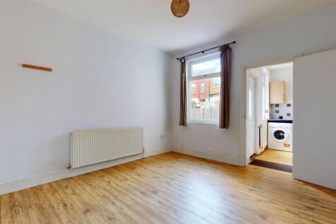 36PlymouthRoad(Interior)(4of15).jpg