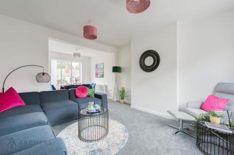 108CobdenViewRoad(InteriorStaged)-2.jpg