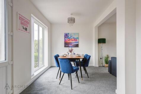 108CobdenViewRoad(InteriorStaged)-7.jpg