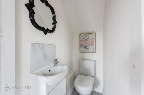 108CobdenViewRoad(InteriorStaged)-15.jpg