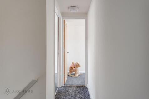 108CobdenViewRoad(InteriorStaged)-31.jpg