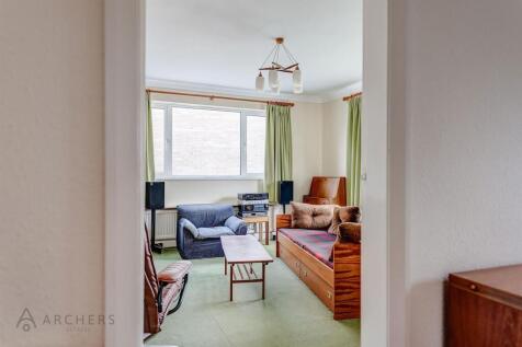 1BarnfieldAve(Interior)(2of17).jpg